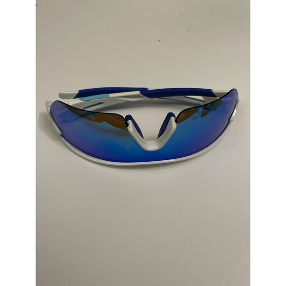 Torege Polarized Sports Sunglasses With 5 Interchangeable Lenses & Accessories - Picture 4 of 9